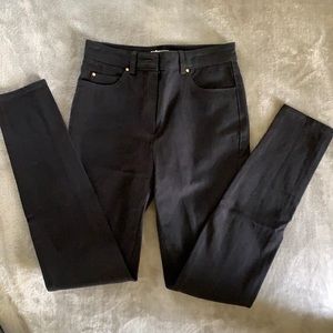 H&M black skinny no-fade jeans size 2